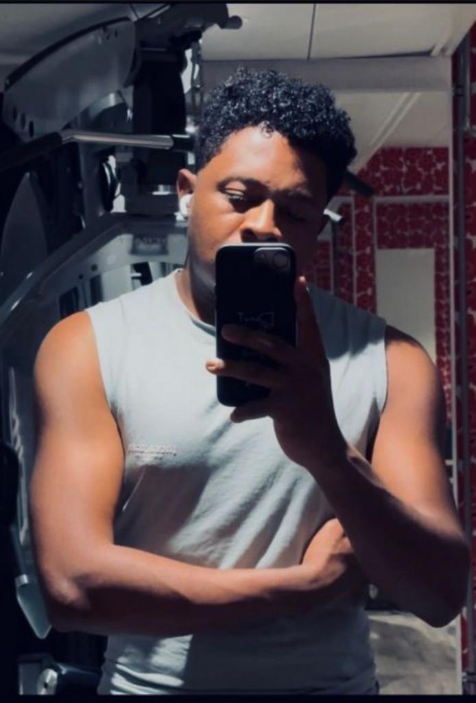 Chico busca chica en Málaga: 