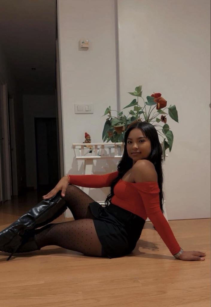 742031766: Chica busca chico en León