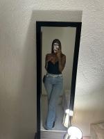 667364332: Chica busca chico en Gerona