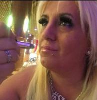 613386344: Chica busca chico en Granada