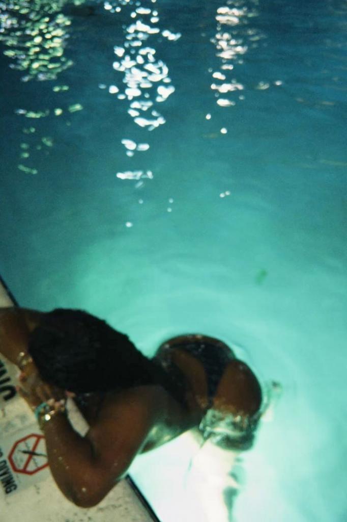 695835696: Chica busca chico en Sevilla