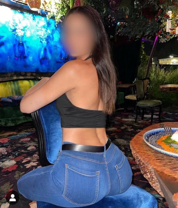 647310240: Chica busca chico en Madrid