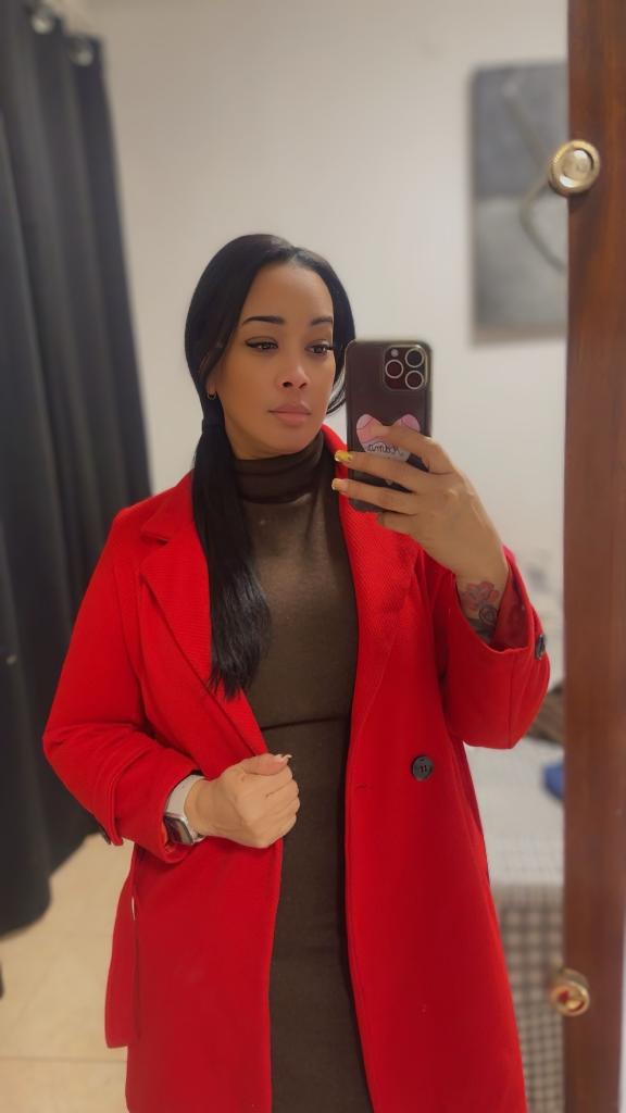 604299576: Chica busca chico en Barcelona