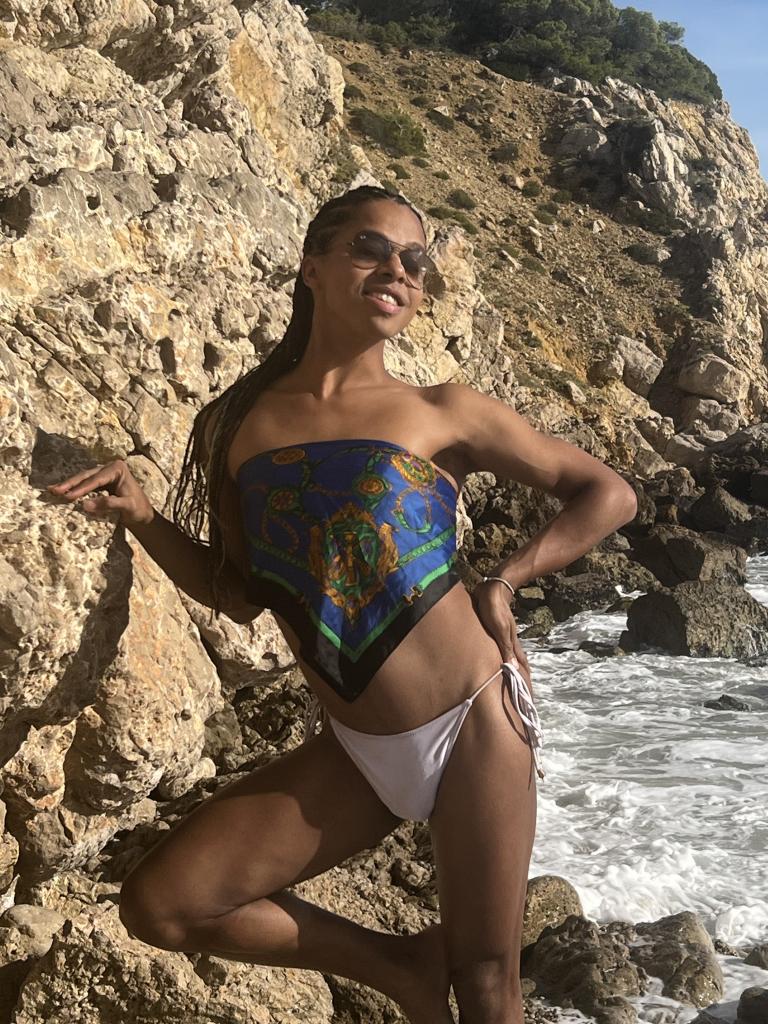 623376605: Travesti en Barcelona