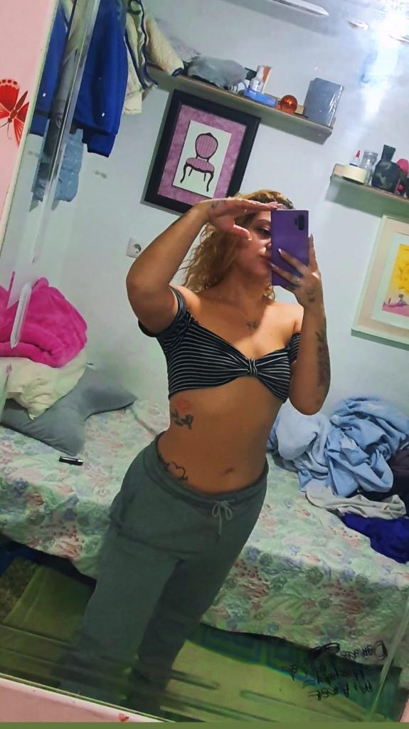 Chica busca chico en Almería: 