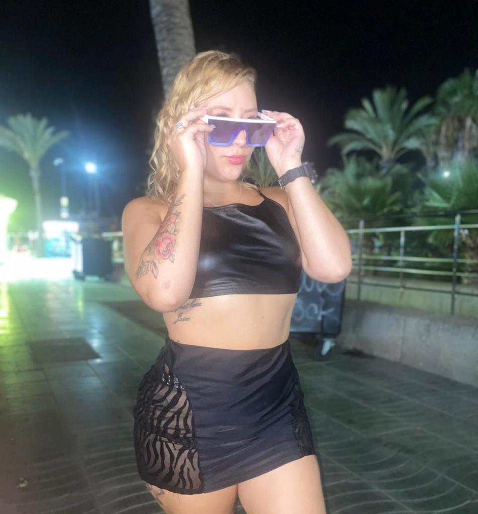 Chica busca chico en Almería: 