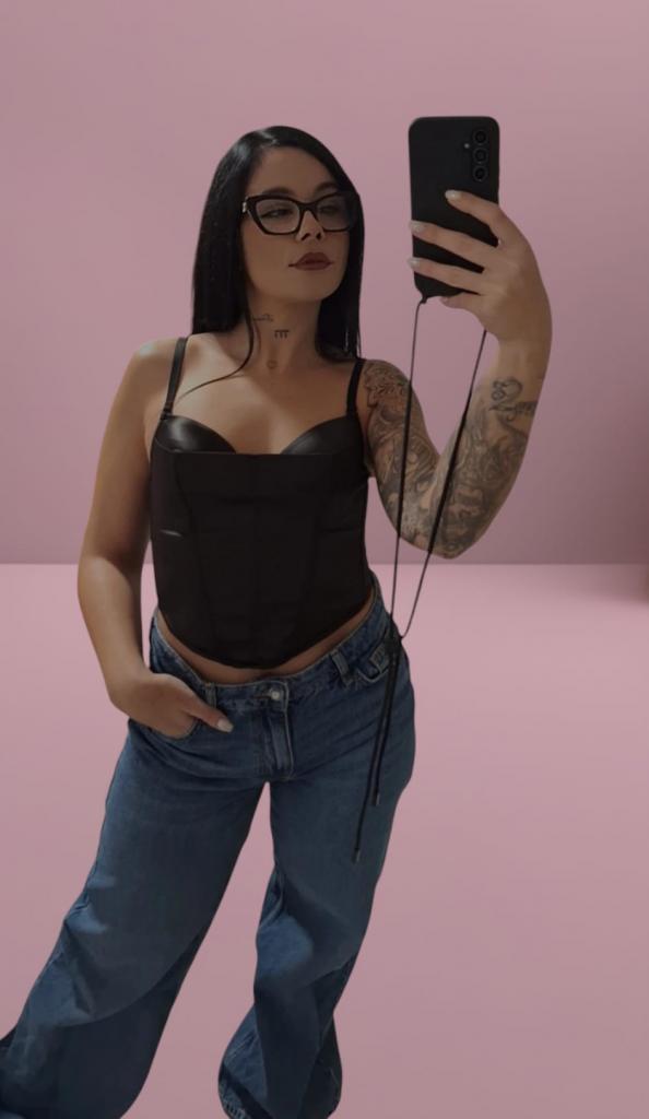 Chica busca chico en Ibiza: 