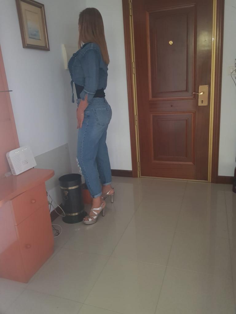 Chica busca chico en Orense: 