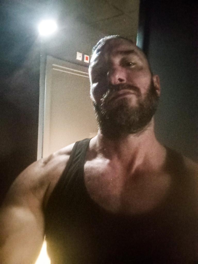 Chico busca chica en Valencia: 