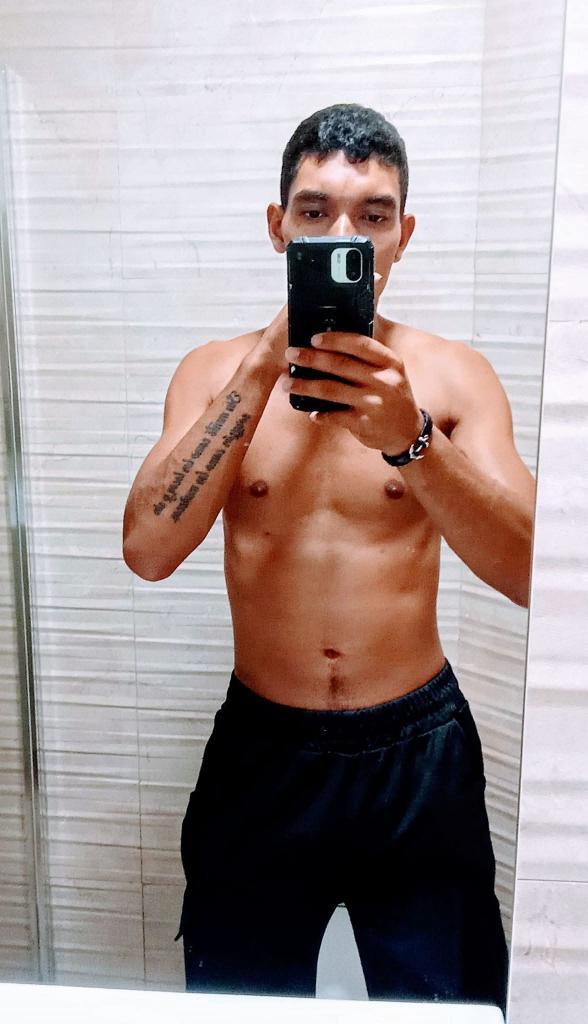 Chico busca chica en Ibiza: 