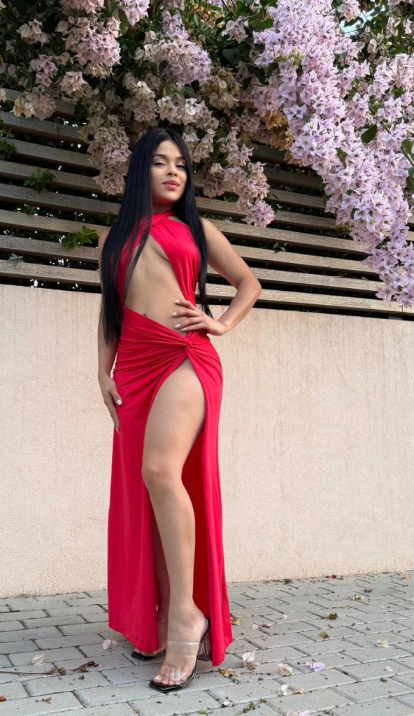 604449647: Chica busca chico en Málaga