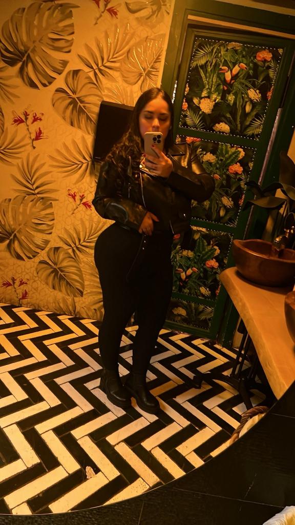 Chica busca chico en Navarra: 