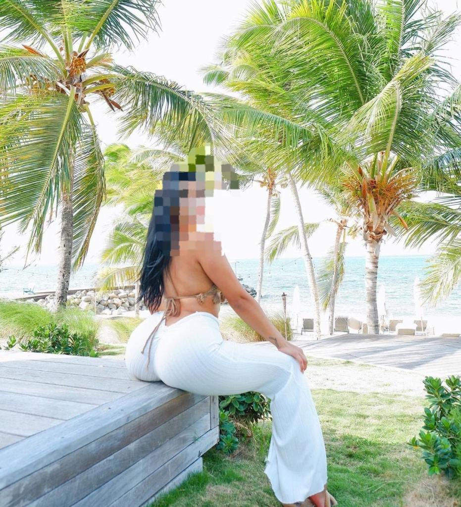 Chica busca chico en Ibiza: 