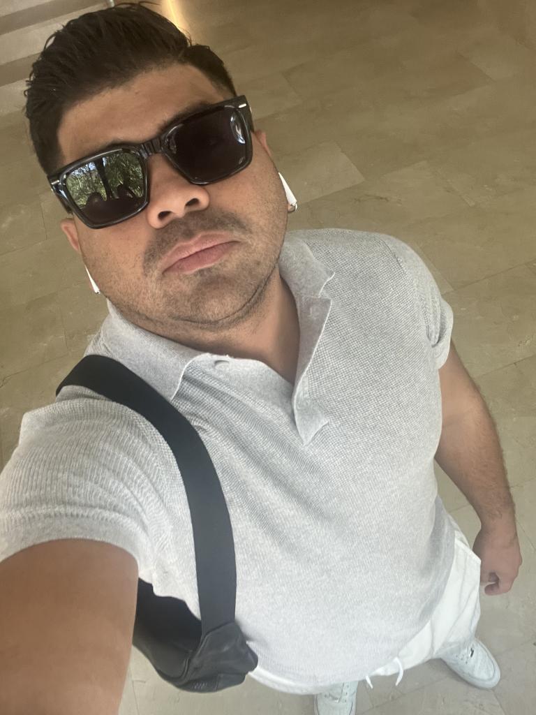 641826865: Chico busca chica en Valencia