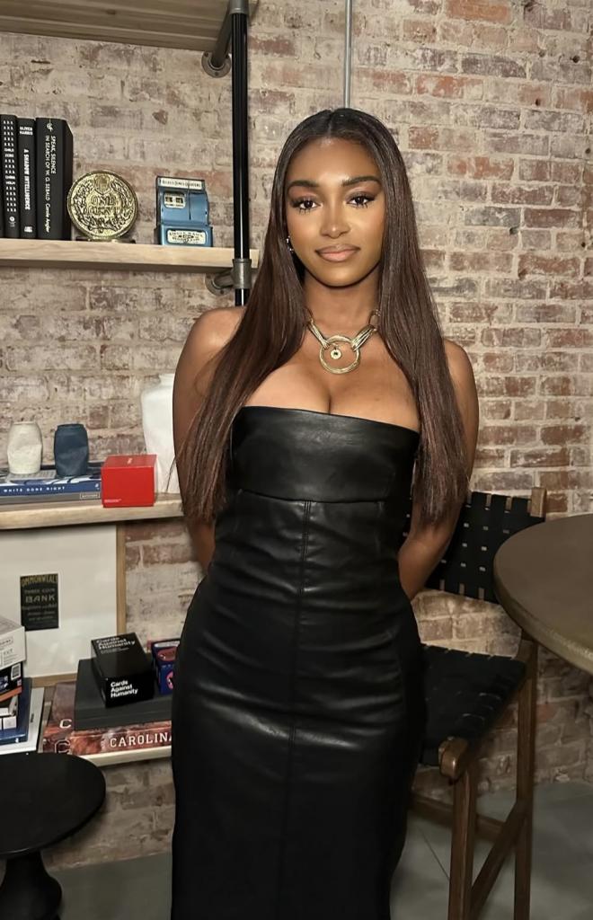 Chica busca chico en Cádiz: 