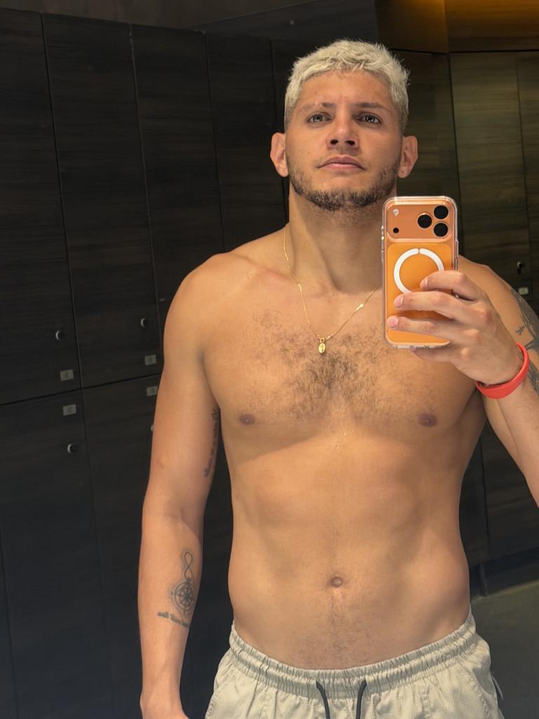 Chico busca chica en Barcelona: 