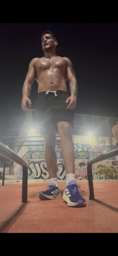 Chico busca chica en Barcelona: 