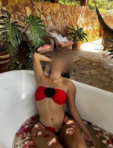 631584605: Chica busca chico en Cáceres