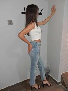 611024229: Chica busca chico en Madrid