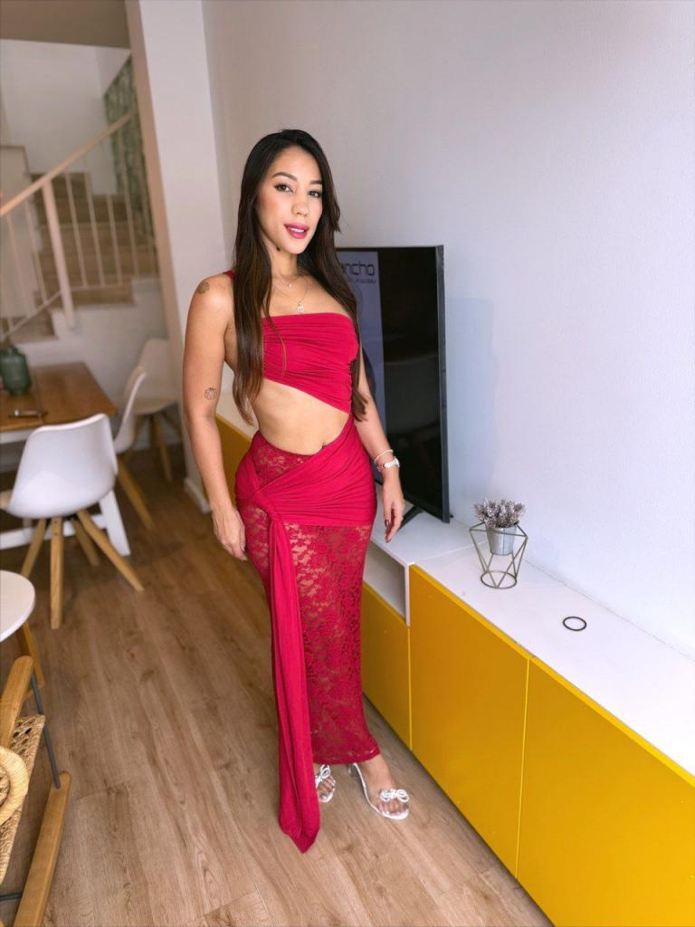 Chica busca chico en Ibiza: 