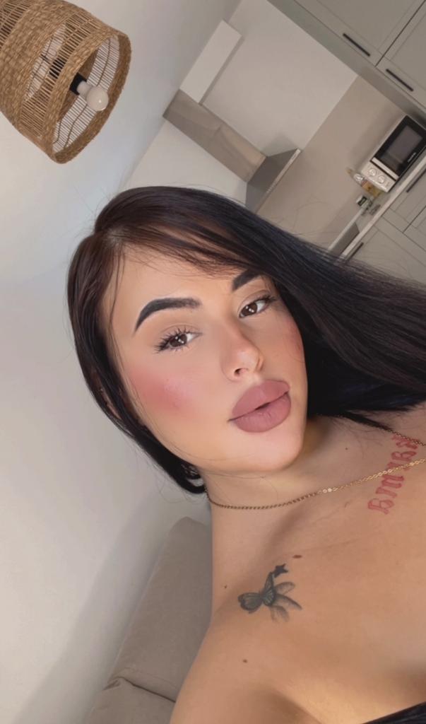 Chica busca chico en Barcelona: 