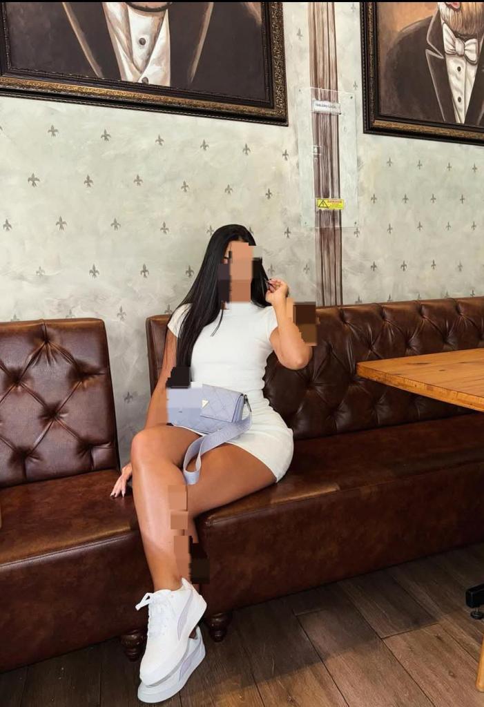 613363581: Chica busca chico en Cádiz