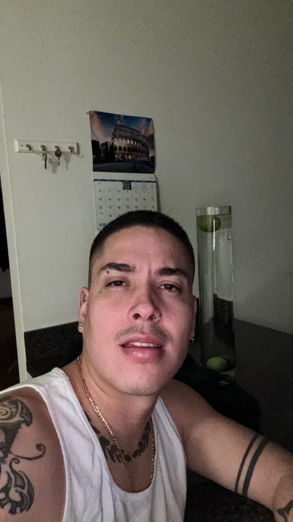 604377561: Chico busca chica en Madrid