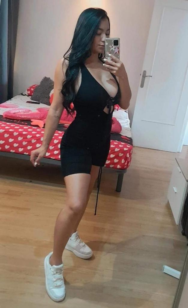 Chica busca chico en Barcelona: Chica busca chico