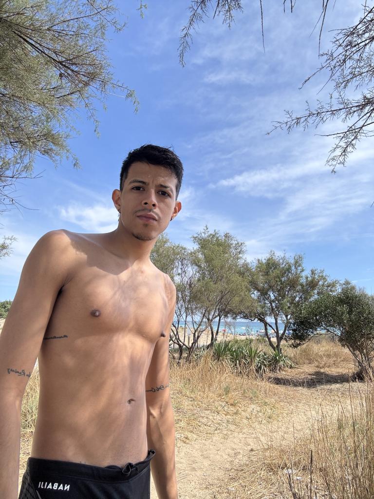 643905419: Chico busca chica en Madrid