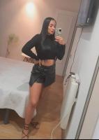 647954833: Chica busca chico en Barcelona