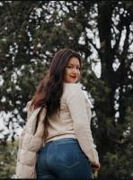 614438827: Chica busca chico en Gerona