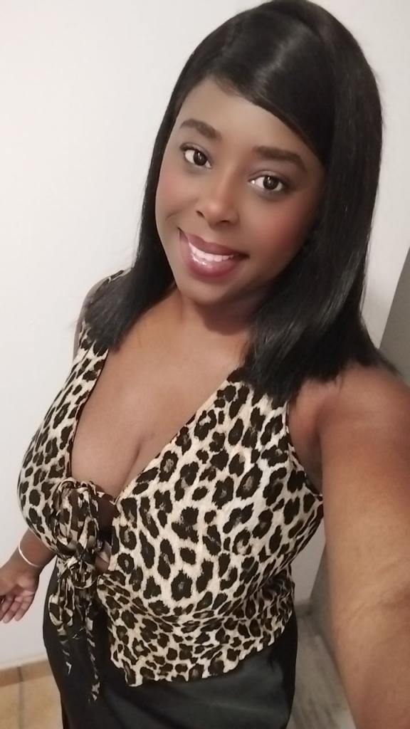 Chica busca chico en Cádiz: 