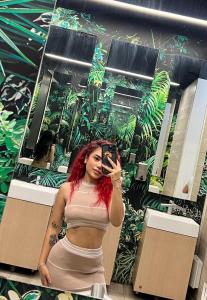 Chica busca chico en Granada: 