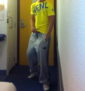 Chico busca chica en Sevilla: 