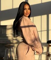 672301641: Chica busca chico en Ibiza