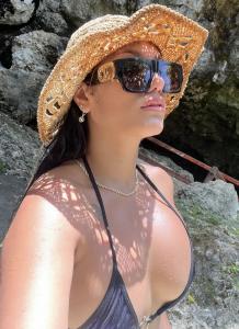 617254727: Chica busca chico en Madrid