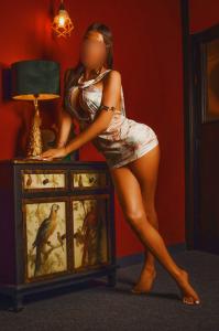 603473467: Chica busca chico en Barcelona