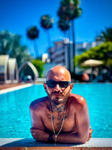 Chico busca chica en Tenerife: 