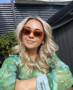 Chica busca chico en Almería: 