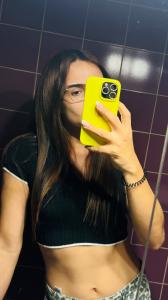 617301385: Travesti en León