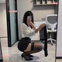 678888675: Chica busca chico en Madrid