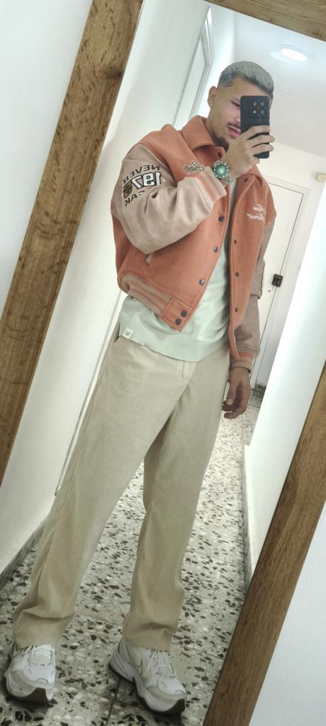 Chico busca chica en Murcia: 