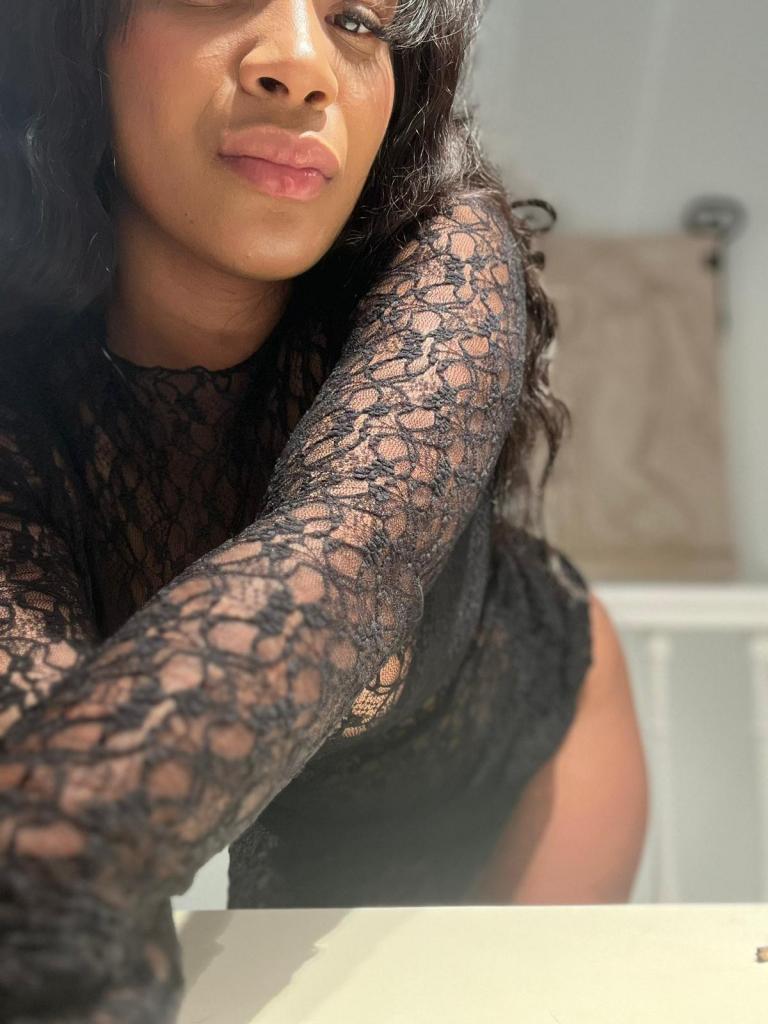 Chica busca chico en Sevilla: 