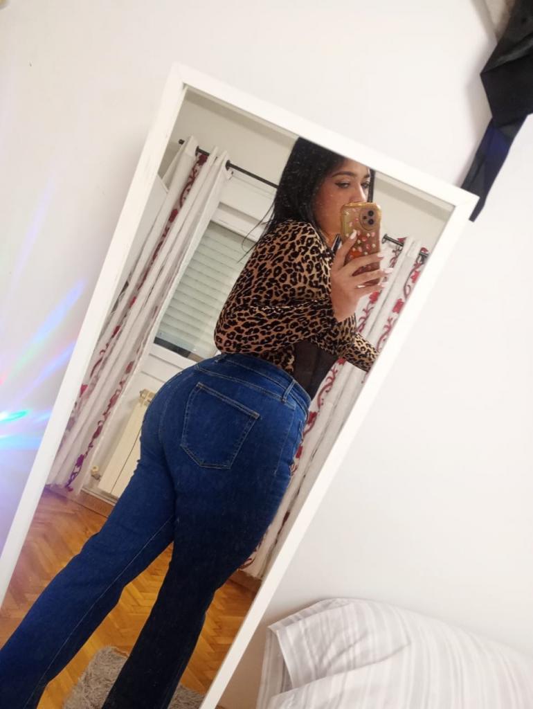 611360376: Chica busca chico en Zaragoza