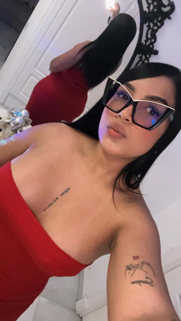 Chica busca chico en Cádiz: 