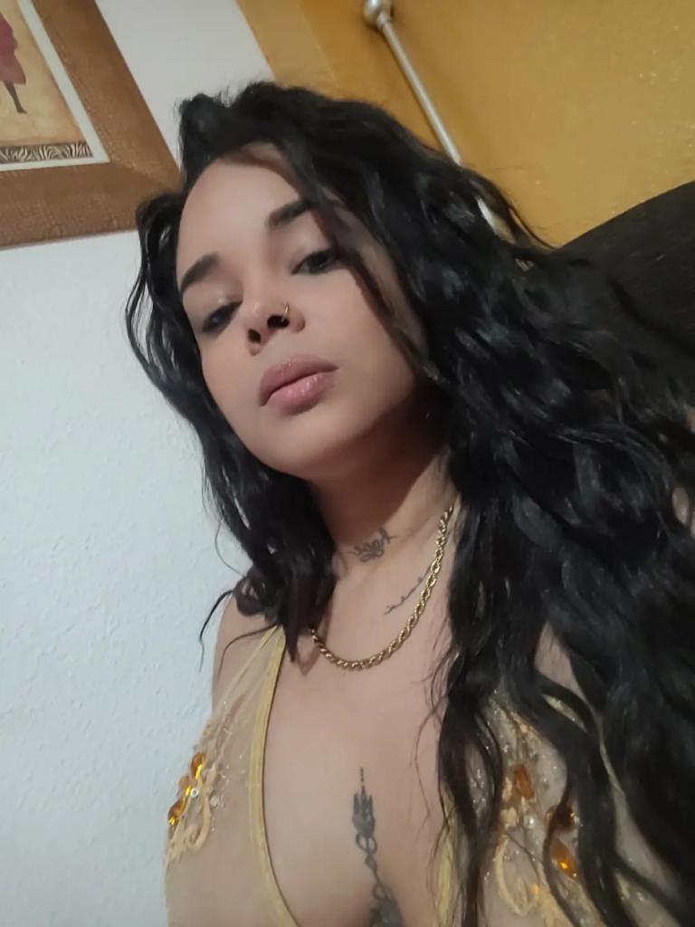 Chica busca chico en Almería: 