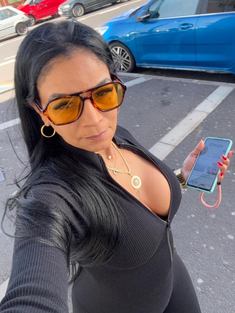 Chica busca chico en Tenerife: 