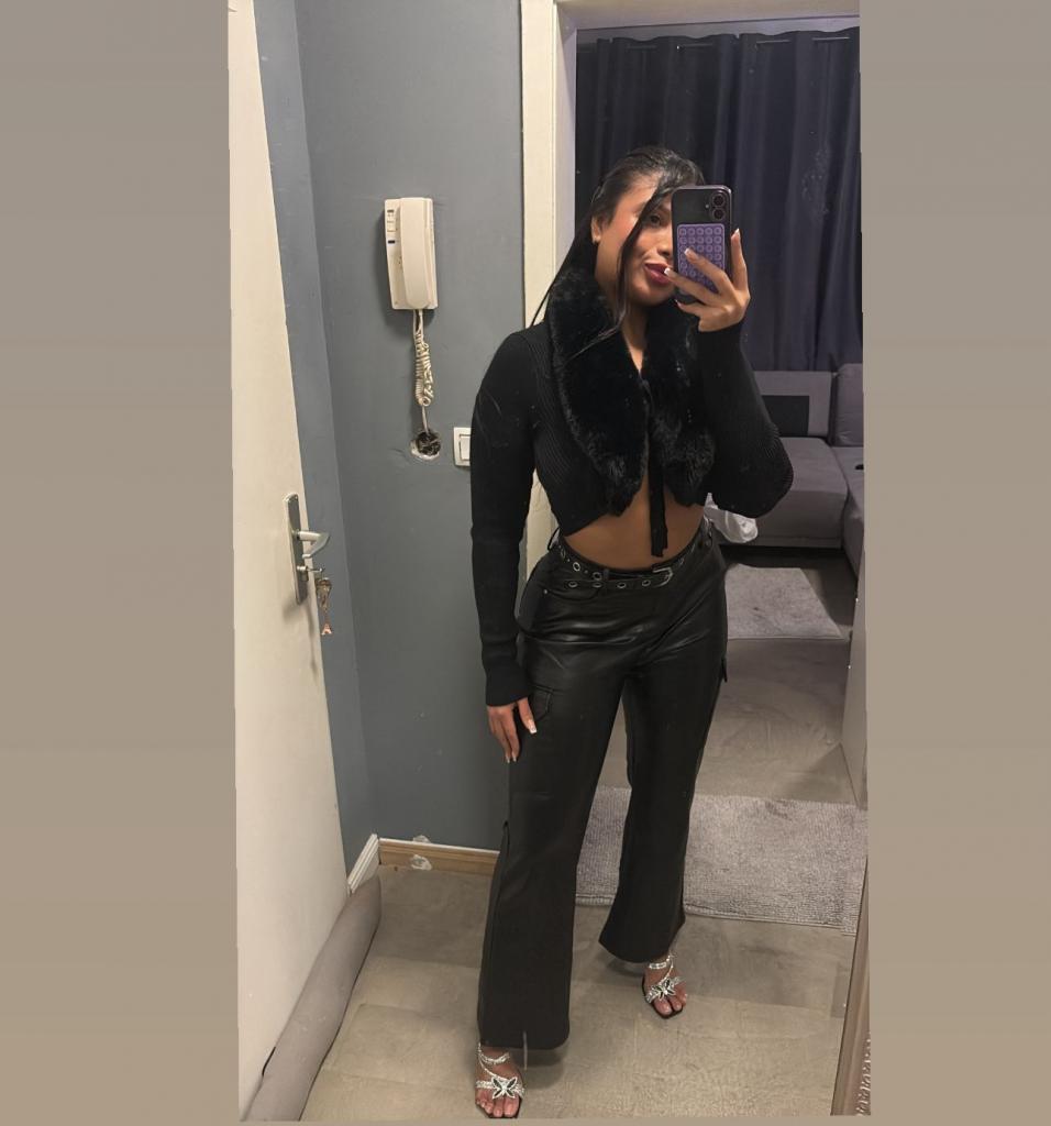 Chica busca chico en Almería: 