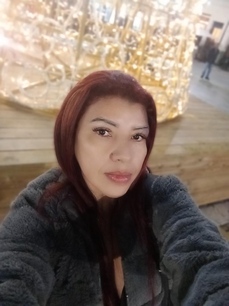 Chica busca chico en Huelva: 