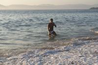 686104020: Chico busca chica en La Coruña